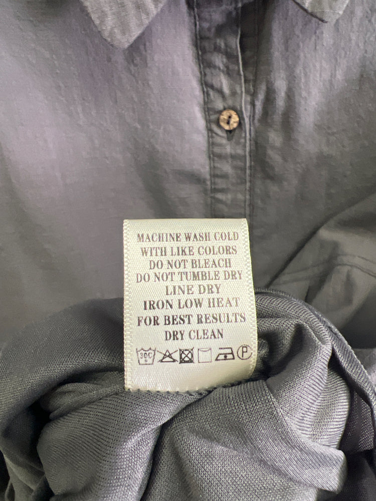 590879