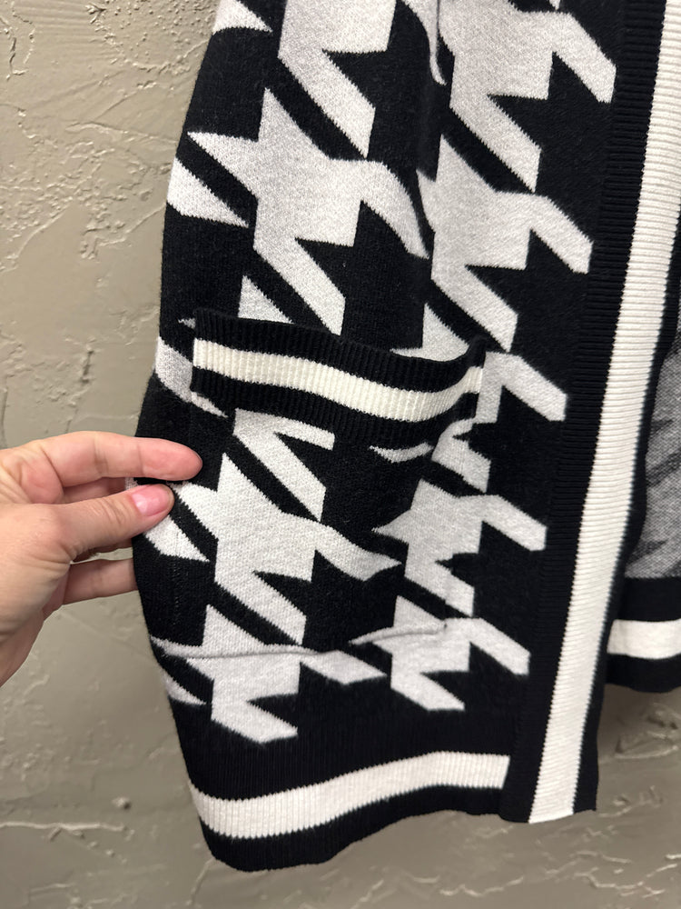 BLU PEPPER HOUNDSTOOTH CARDIGAN