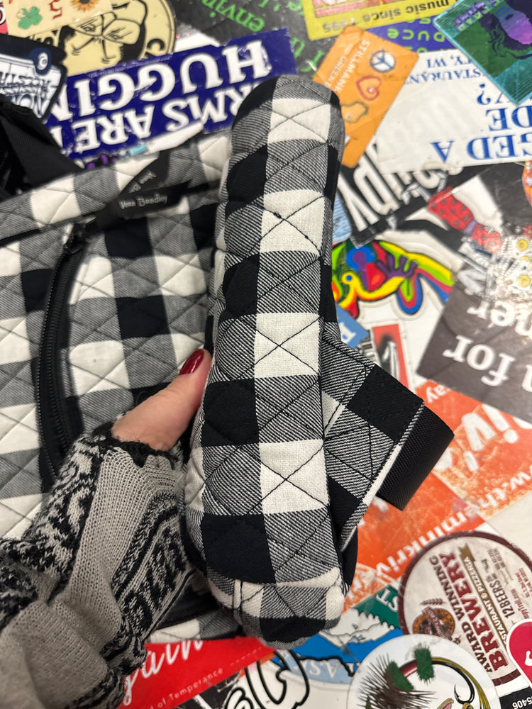 VERA BRADLEY SLING BAG (org$75)