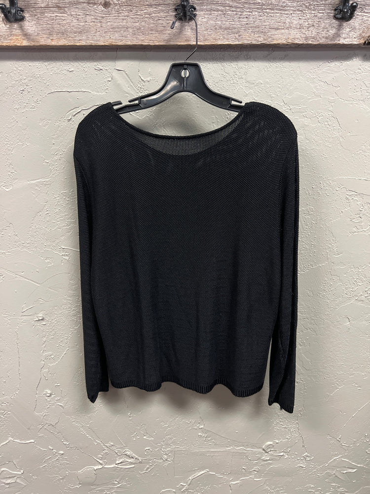 BLACK SWEATER