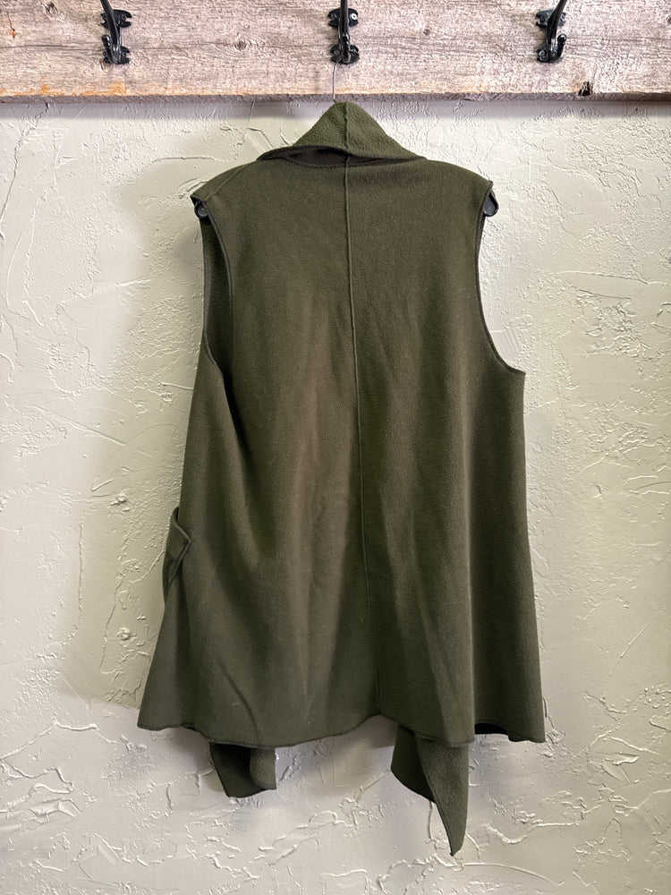 LE MODA FLEECE VEST
