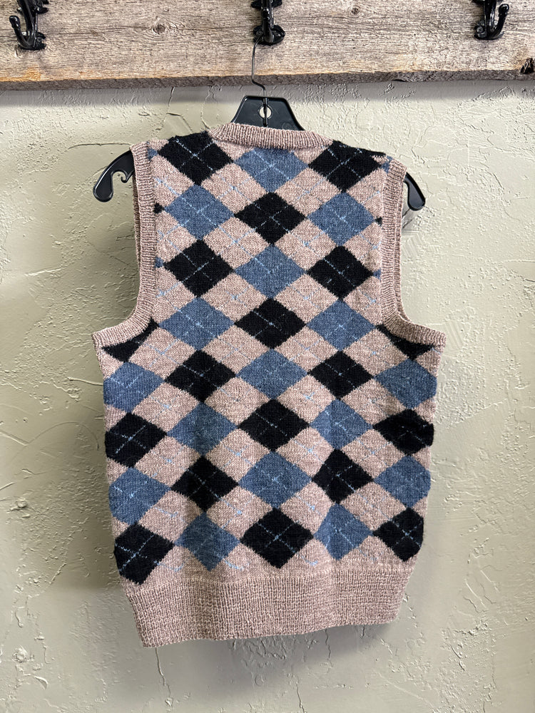HAND KNIT ARGYLE SWEATER VEST