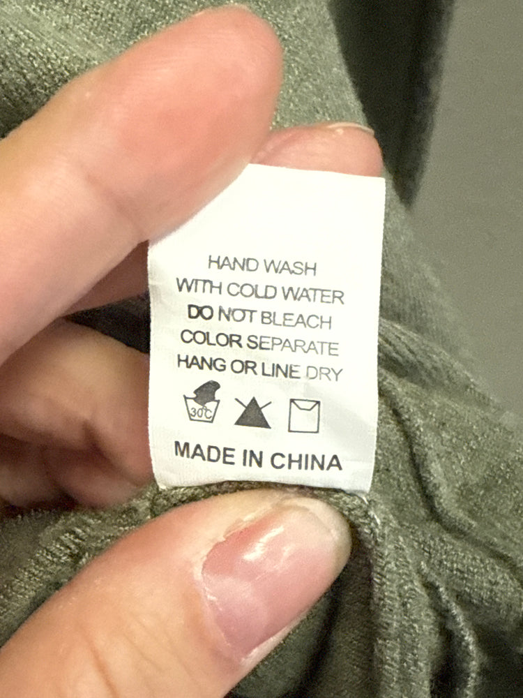 DREAMERS V-NECK SWEATER