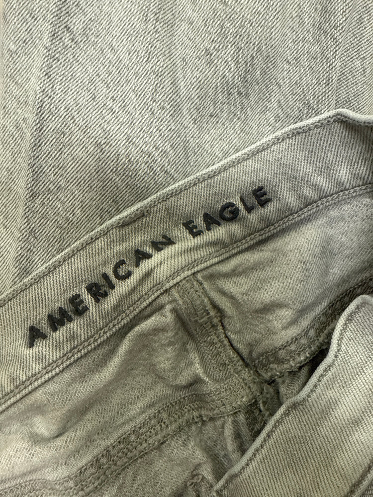 AMERICAN EAGLE 90's STRAIGHT JEAN