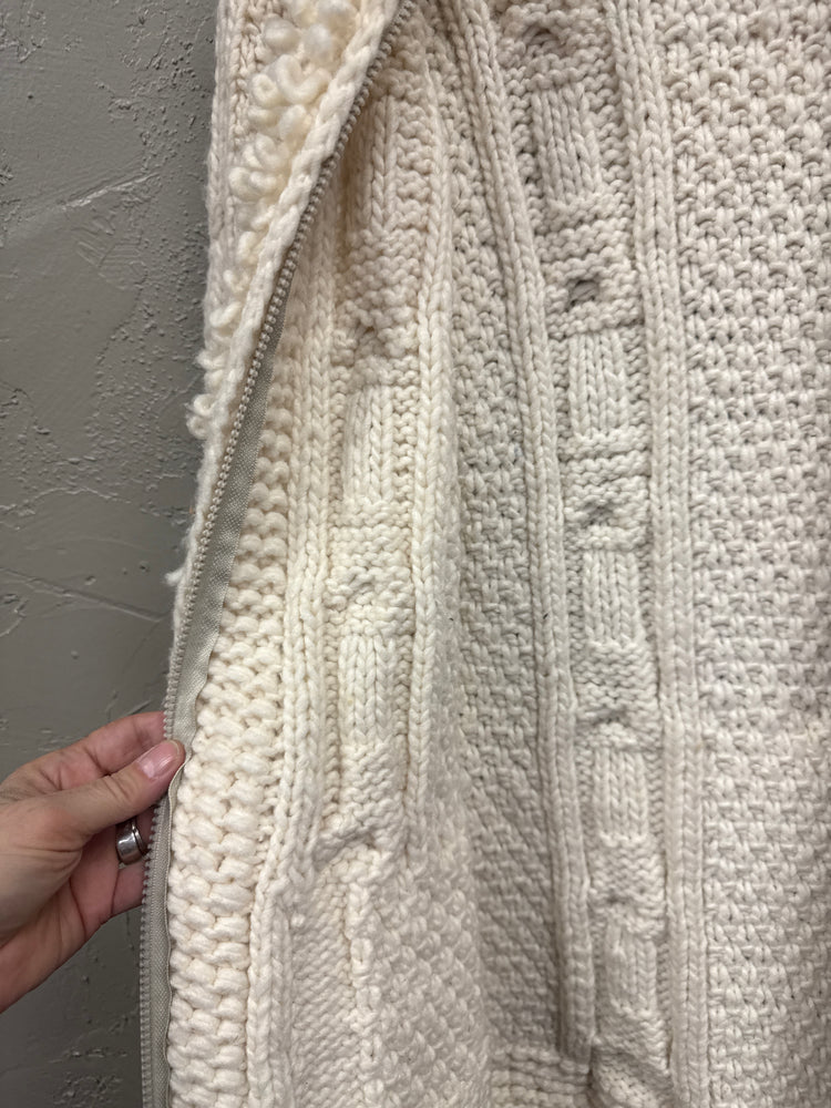 HOODED FULL ZIP SWEATER