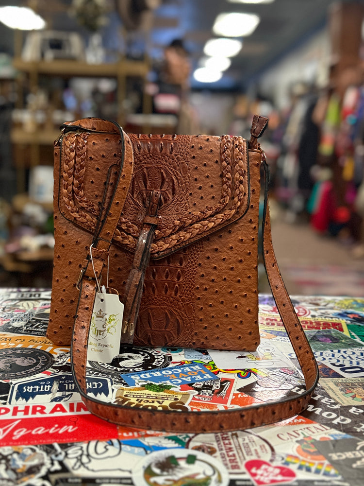 NWT VEGAN LEATHER HANDBAG