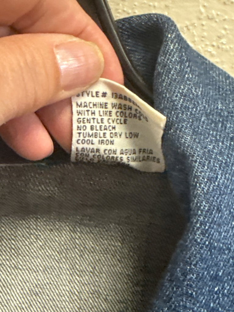 592811