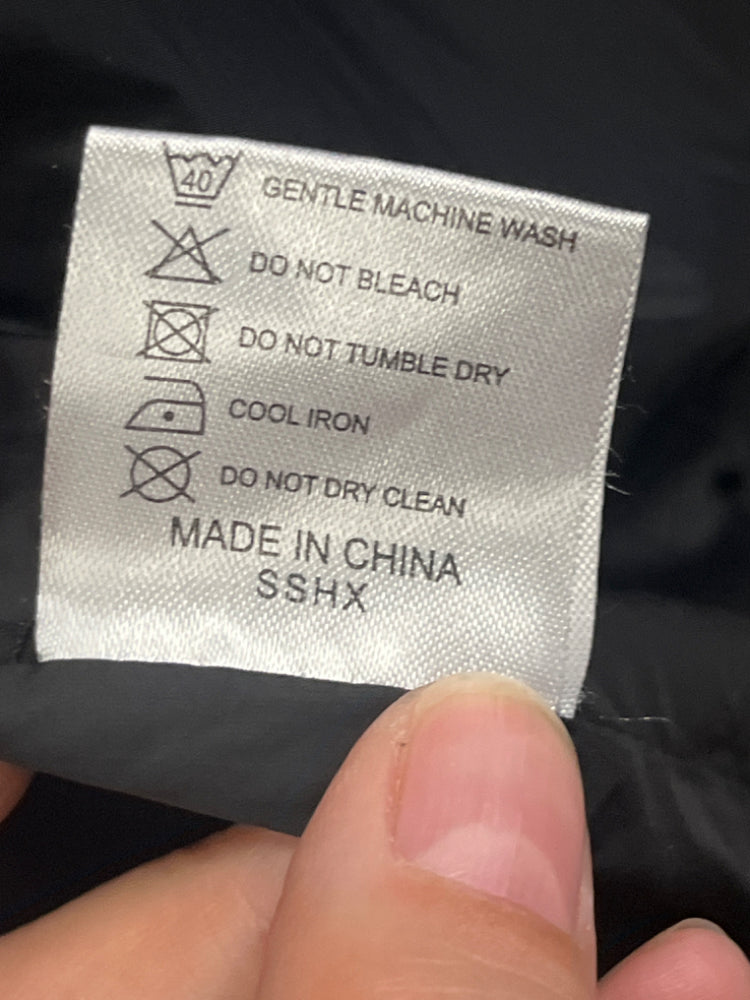 562385