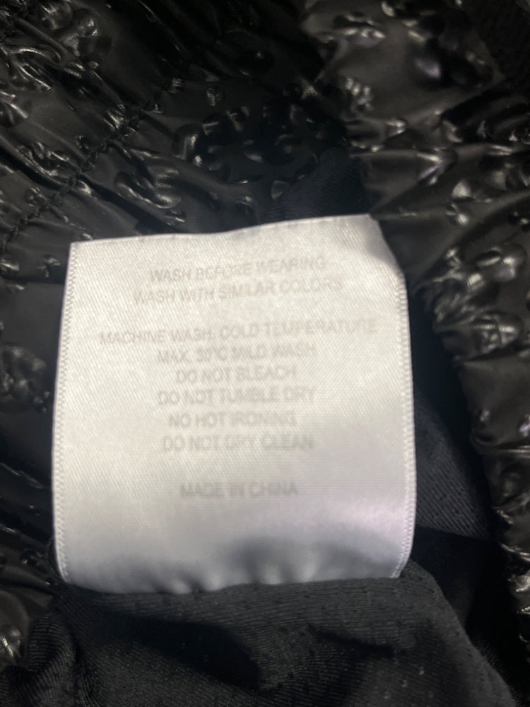 581098