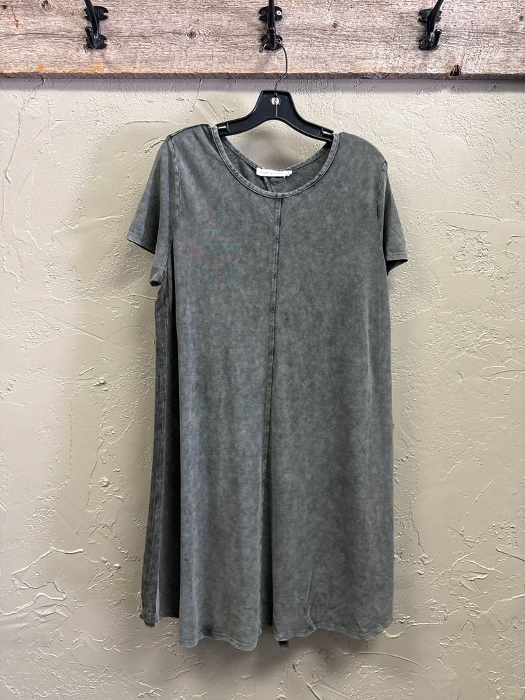 NWT PAPER CRANE DRESS (org$54)