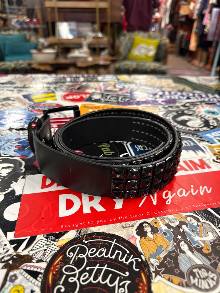 FRENCH CRAFT STUDDED BELT