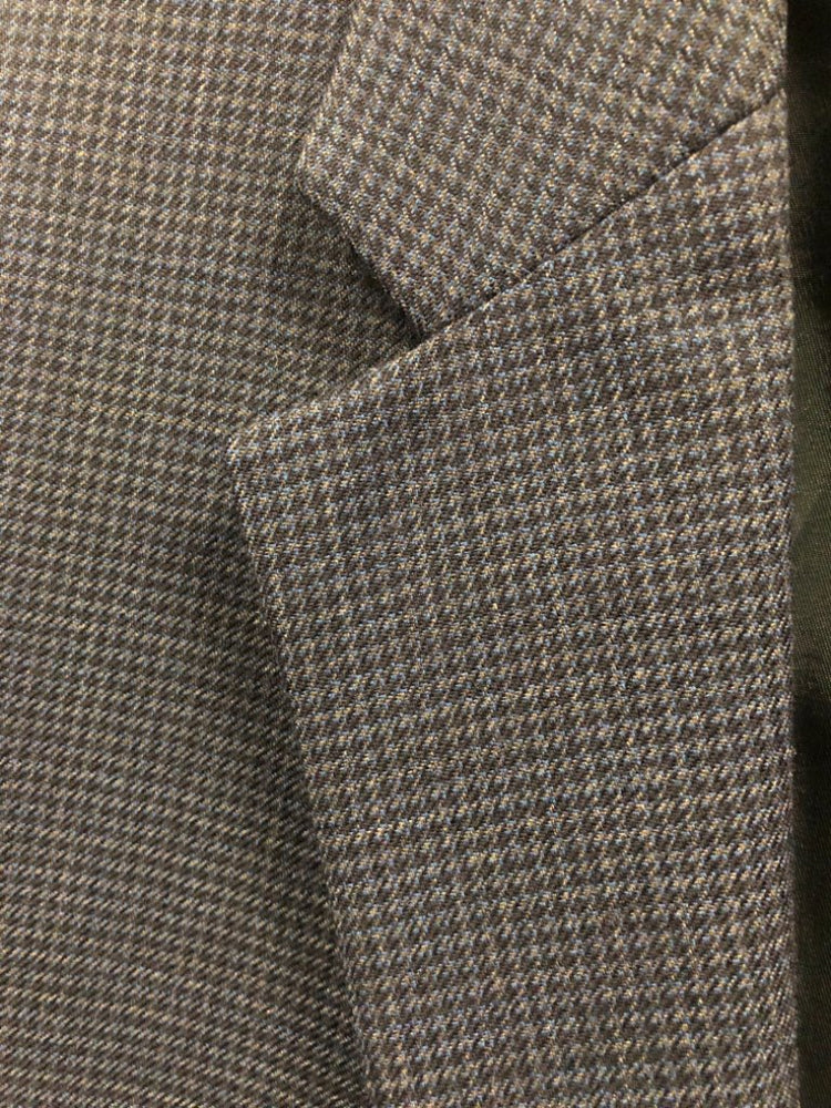 257104
