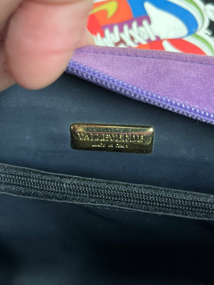 372282