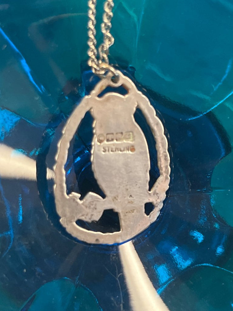 520696
