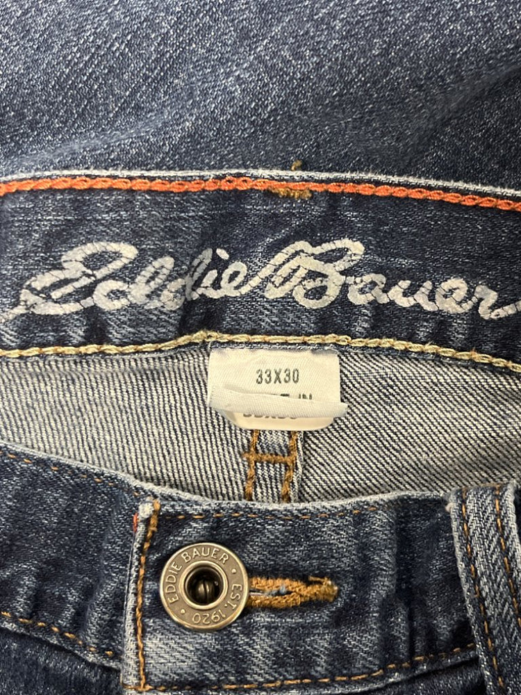 523302