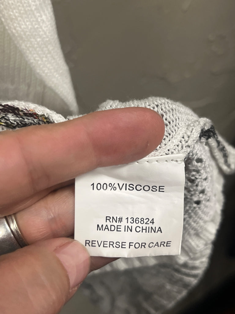 581823