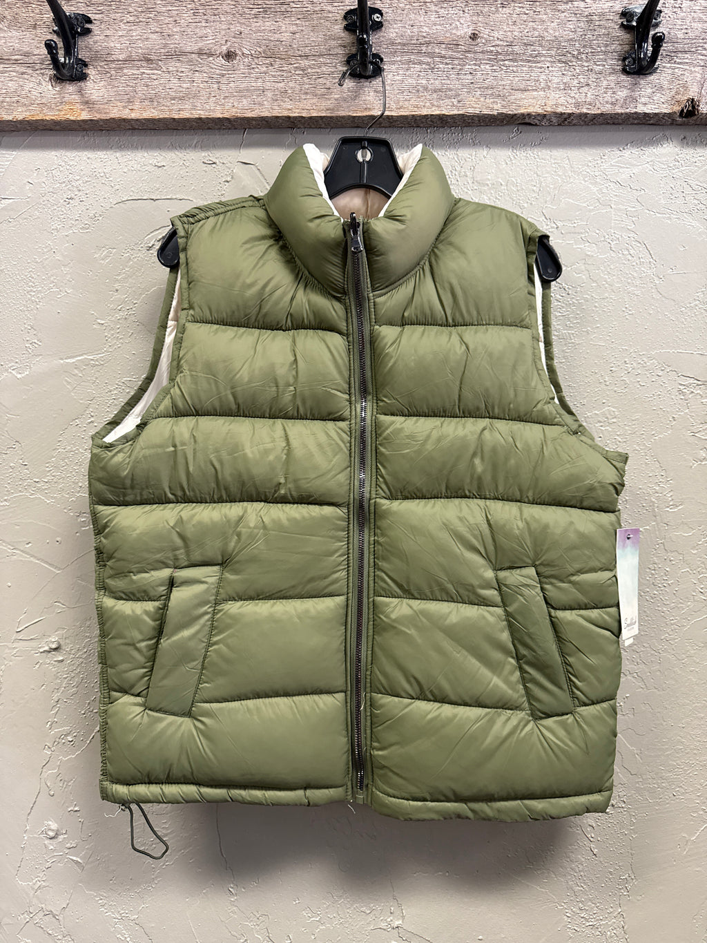 NWT SNOBBISH REVERSIBLE PUFFER VEST