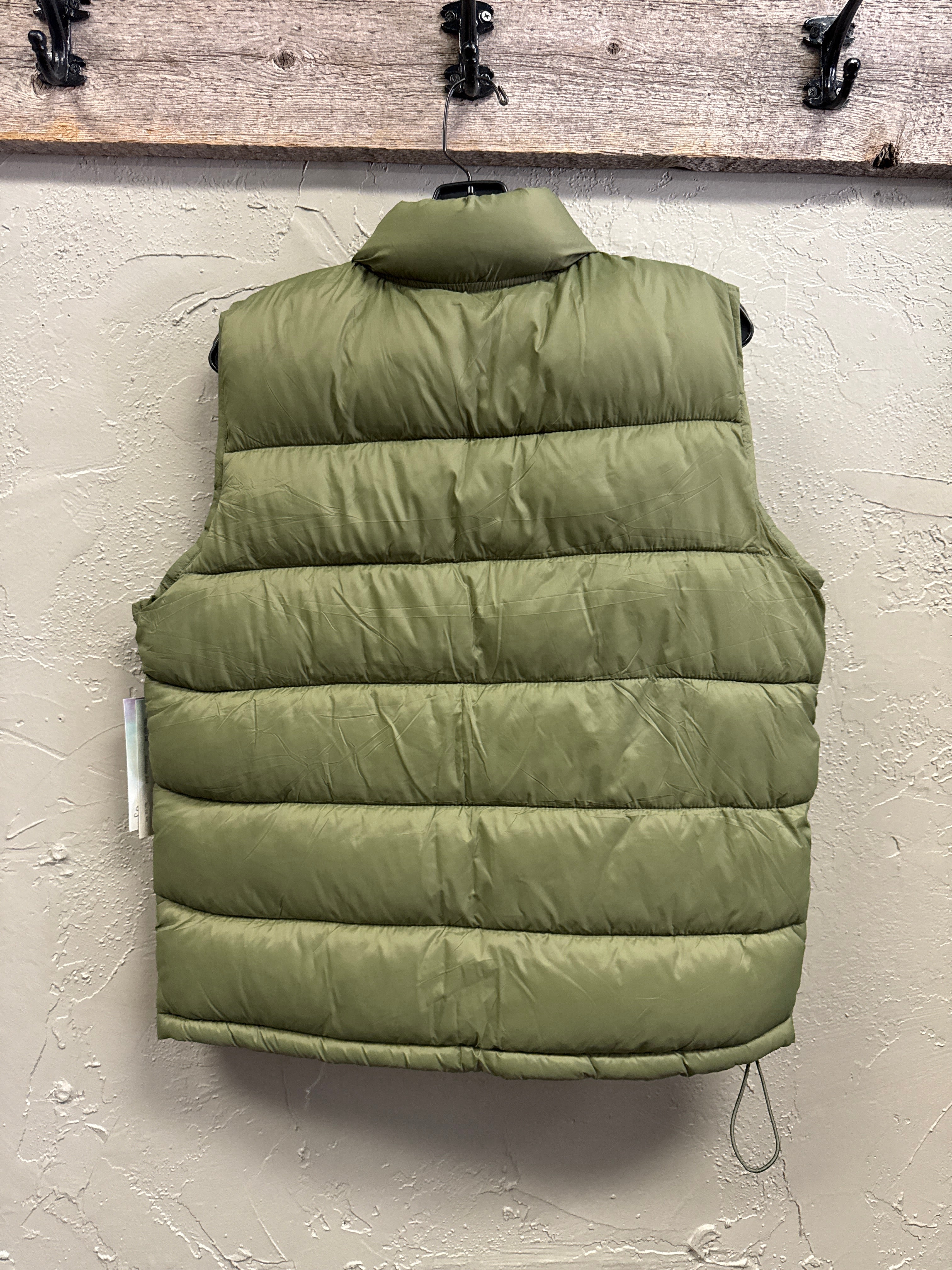 NWT SNOBBISH REVERSIBLE PUFFER VEST