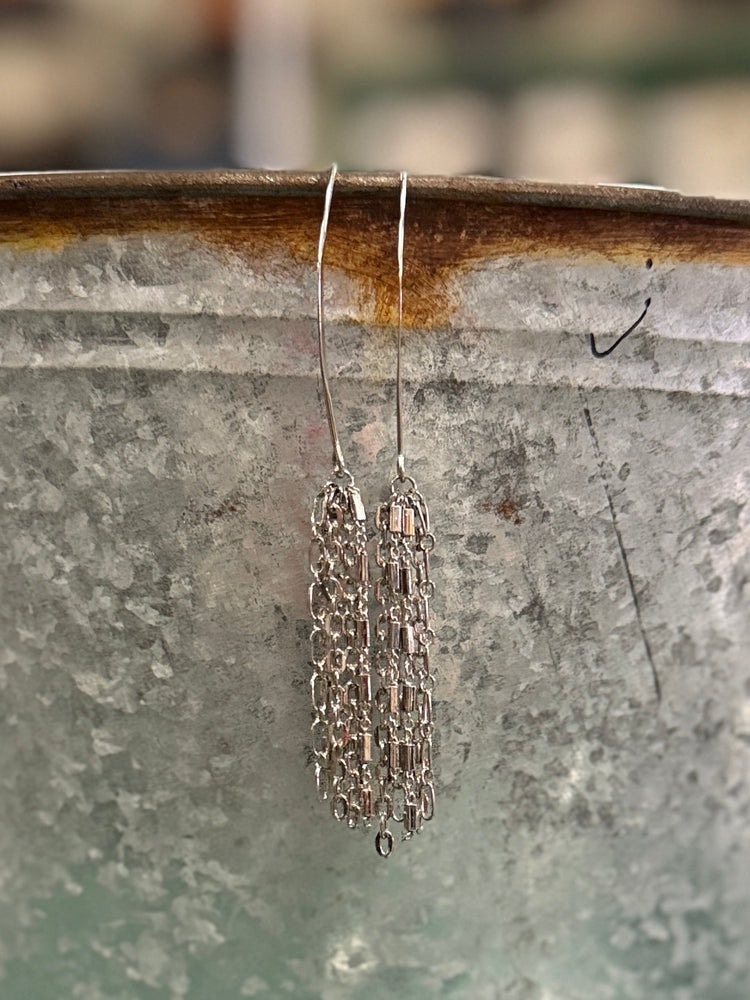 NWOT CHAIN DANGLE EARRINGS