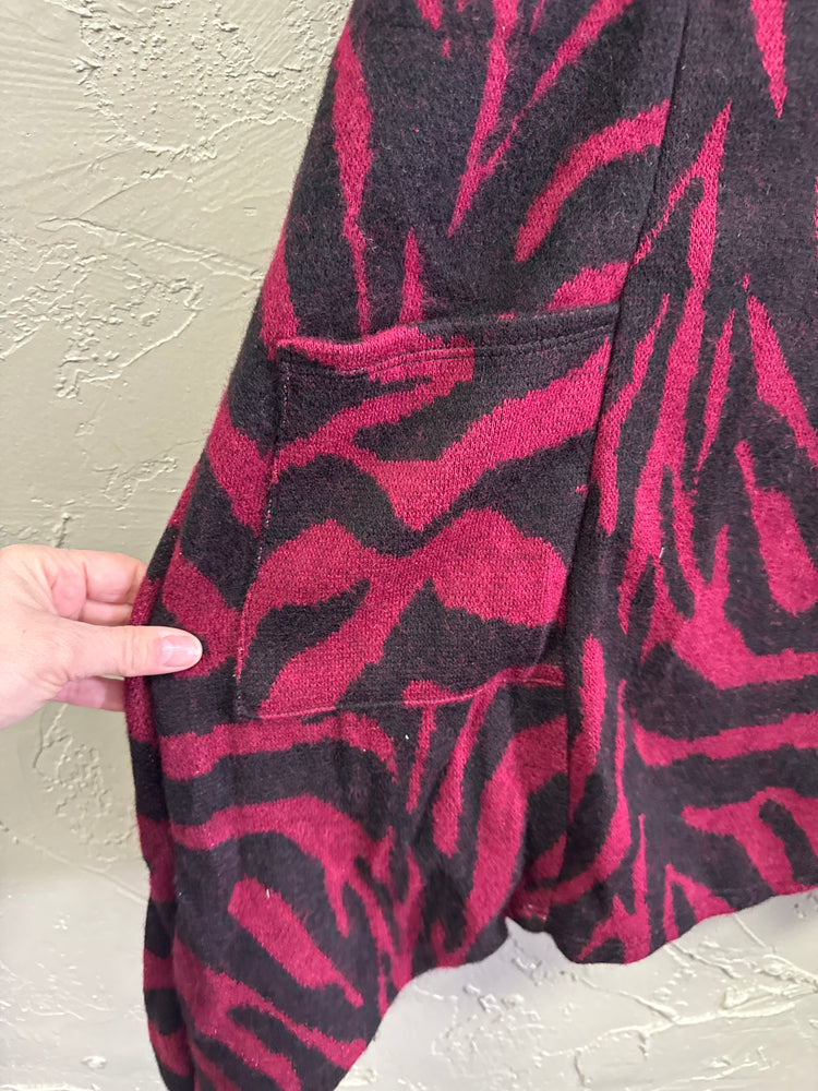 NWOT KATE & MALLORY SWEATER