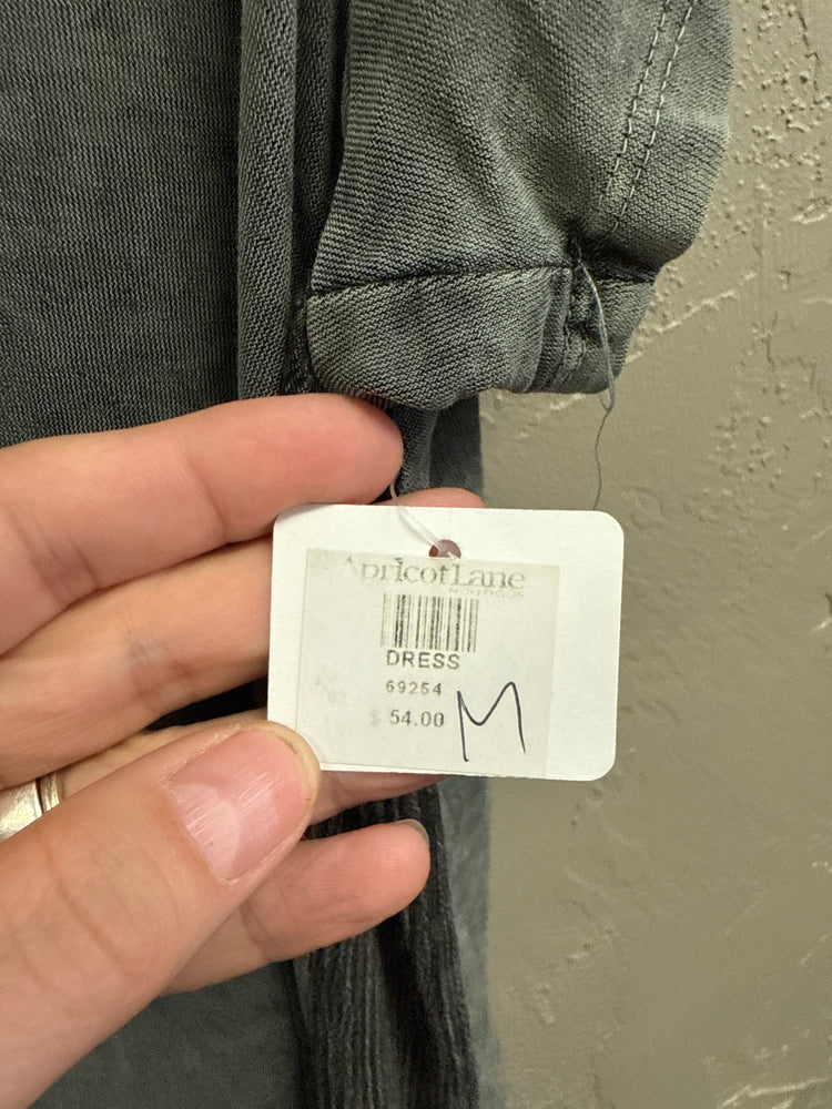 NWT PAPER CRANE DRESS (org$54)