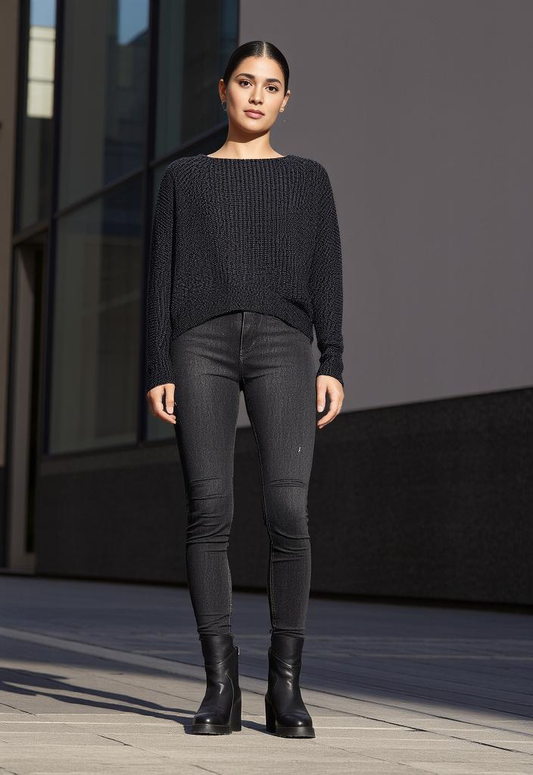 BLACK SWEATER