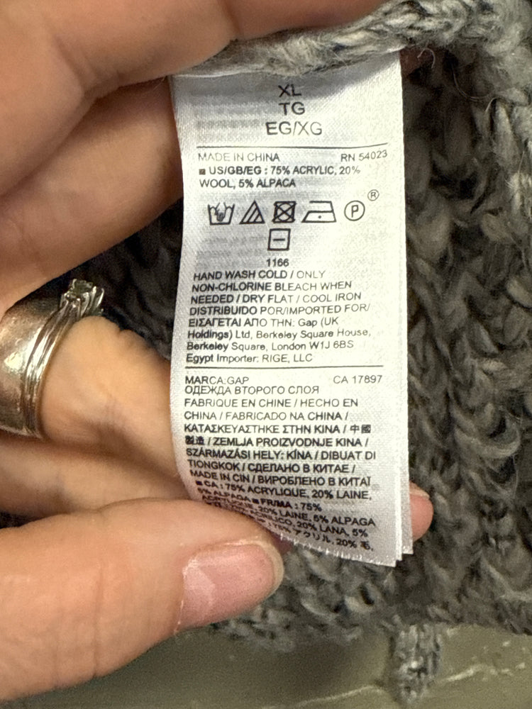 GAP CHUNK KNIT SWEATER