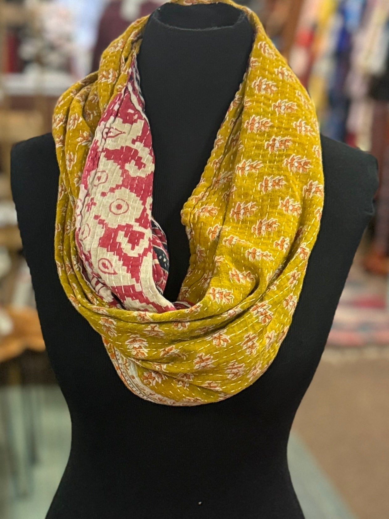 REVERSIBLE INFINITY SCARF