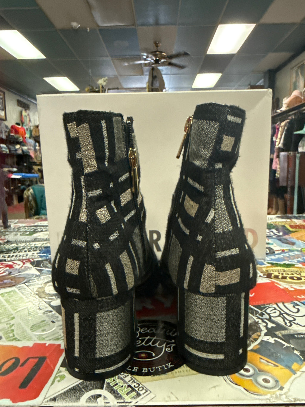 NIB Bleeker & Bond Lacey Ankle Boot