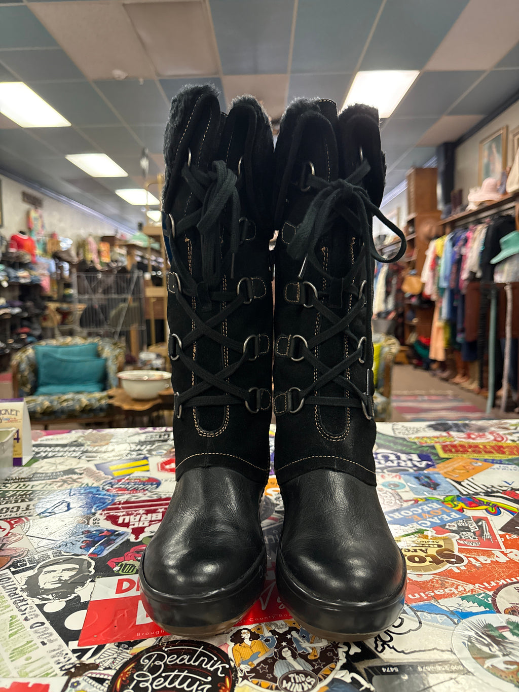 NWT BARETRAPS WINTER BOOT