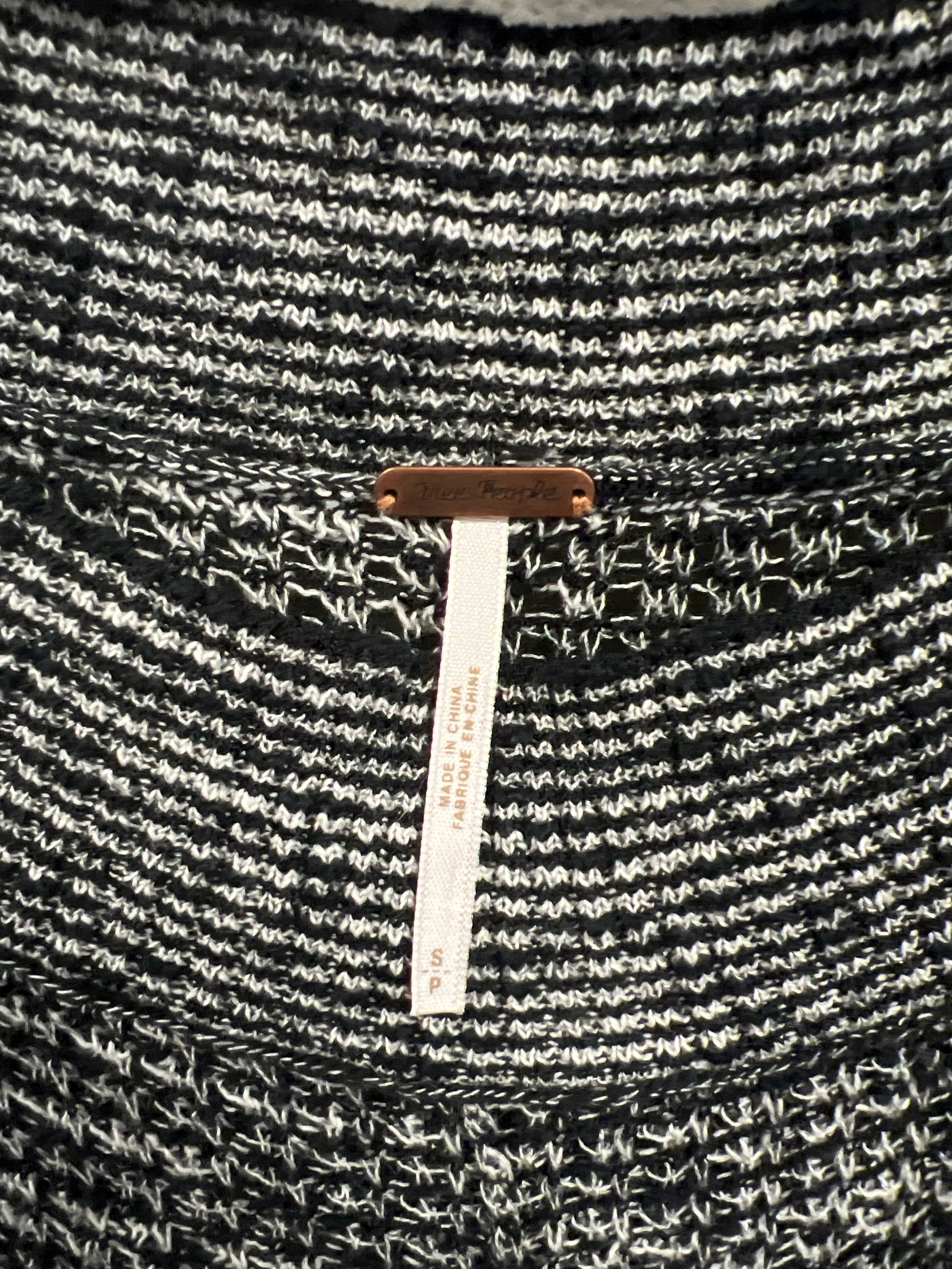 FREE PEOPLE OPEN WEAVE SWEATER (org$128)