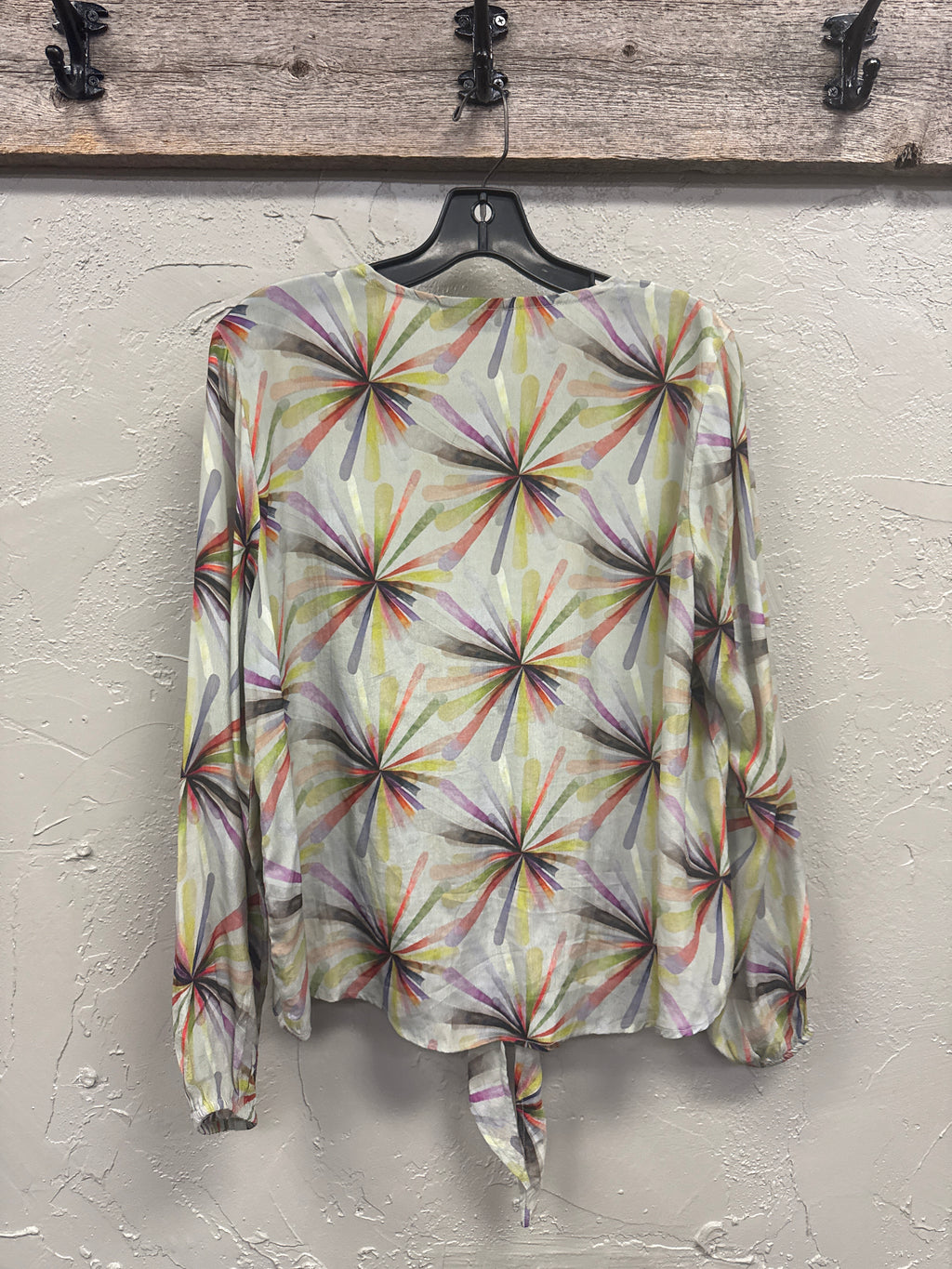 MAST 1883 TIE FRONT TOP