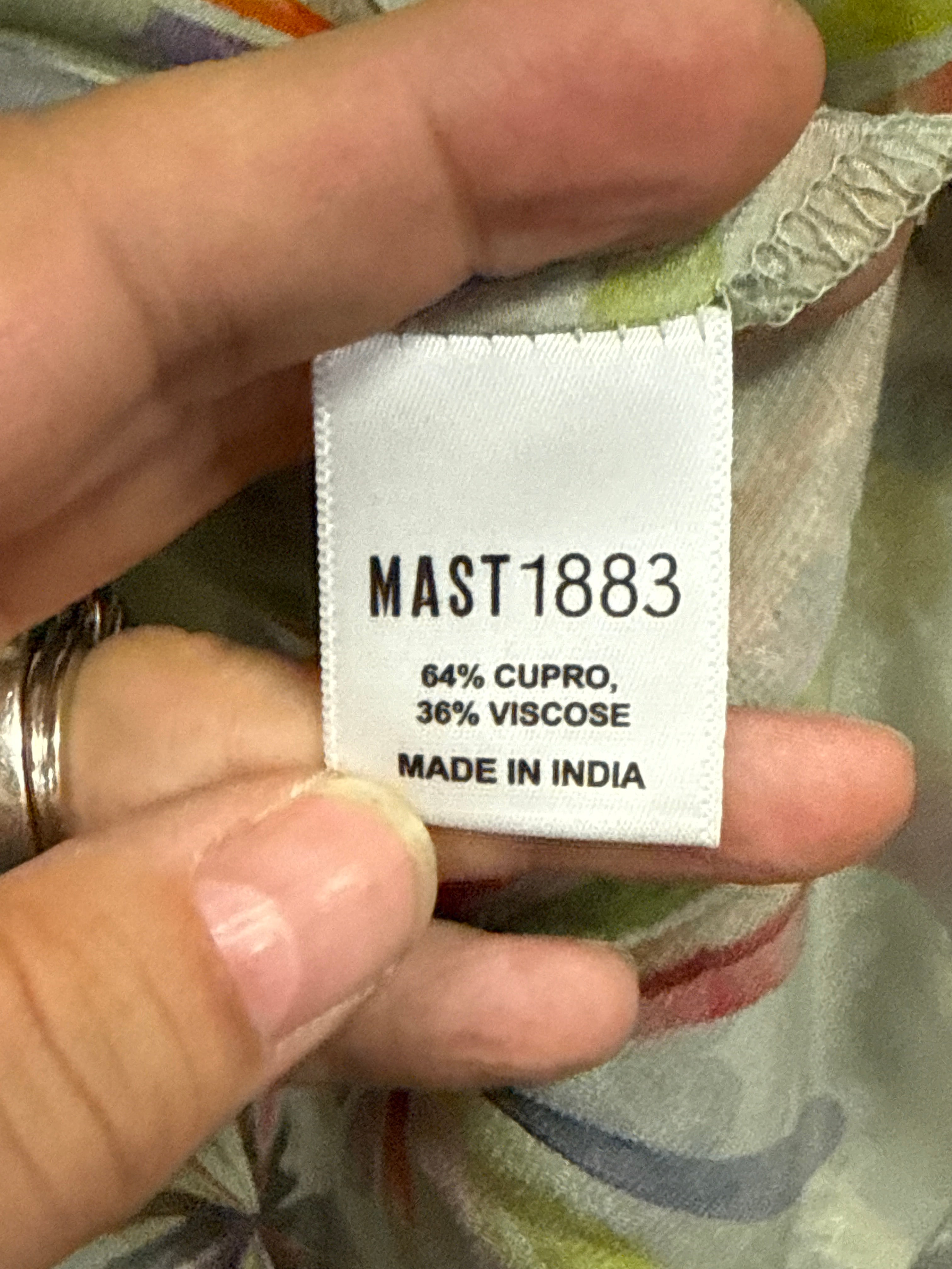 MAST 1883 TIE FRONT TOP