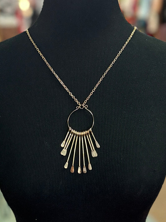GOLD FRINGE PENDANT NECKLACE
