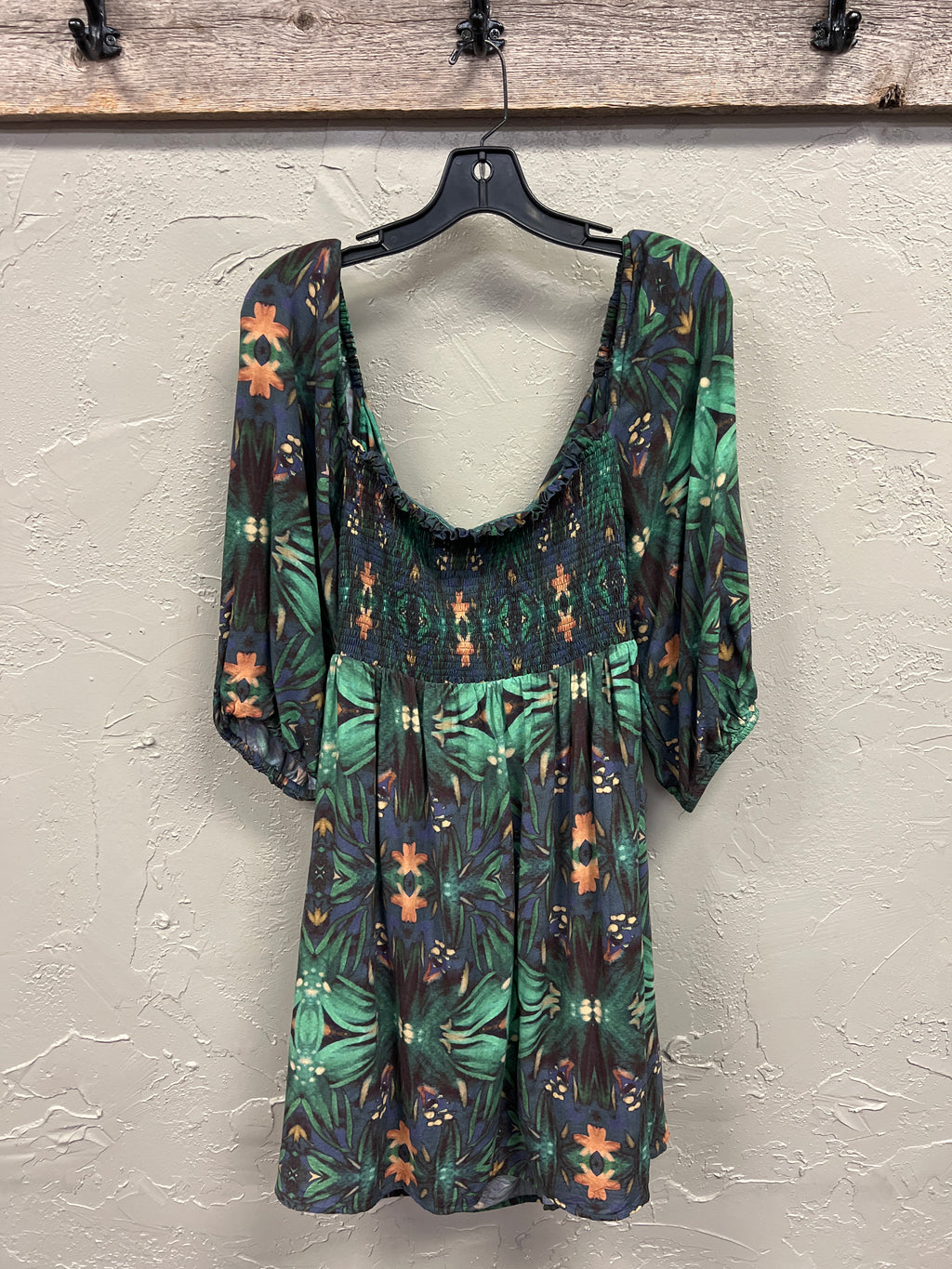 OFF THE SHOULDER TROPICAL DRESS