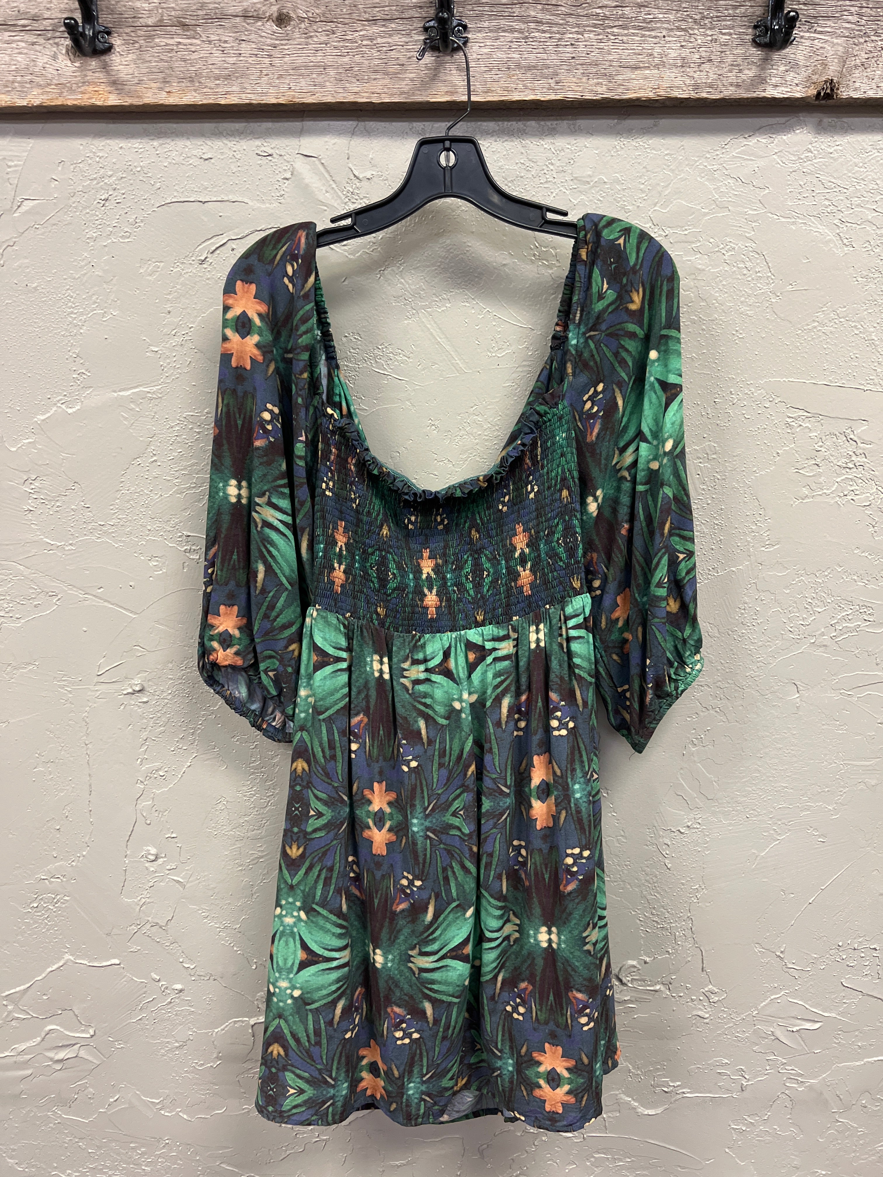 OFF THE SHOULDER TROPICAL DRESS