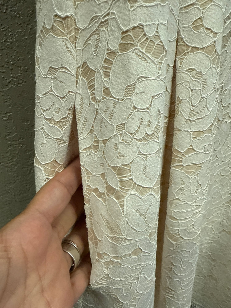 VINCE CAMUTO LACE DRESS