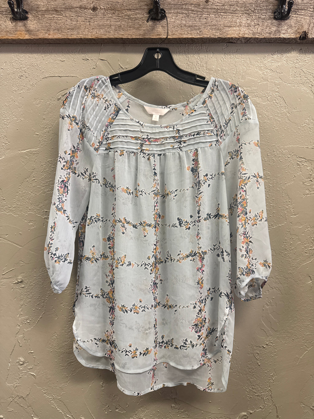 LC SHEER FLORAL BLOUSE