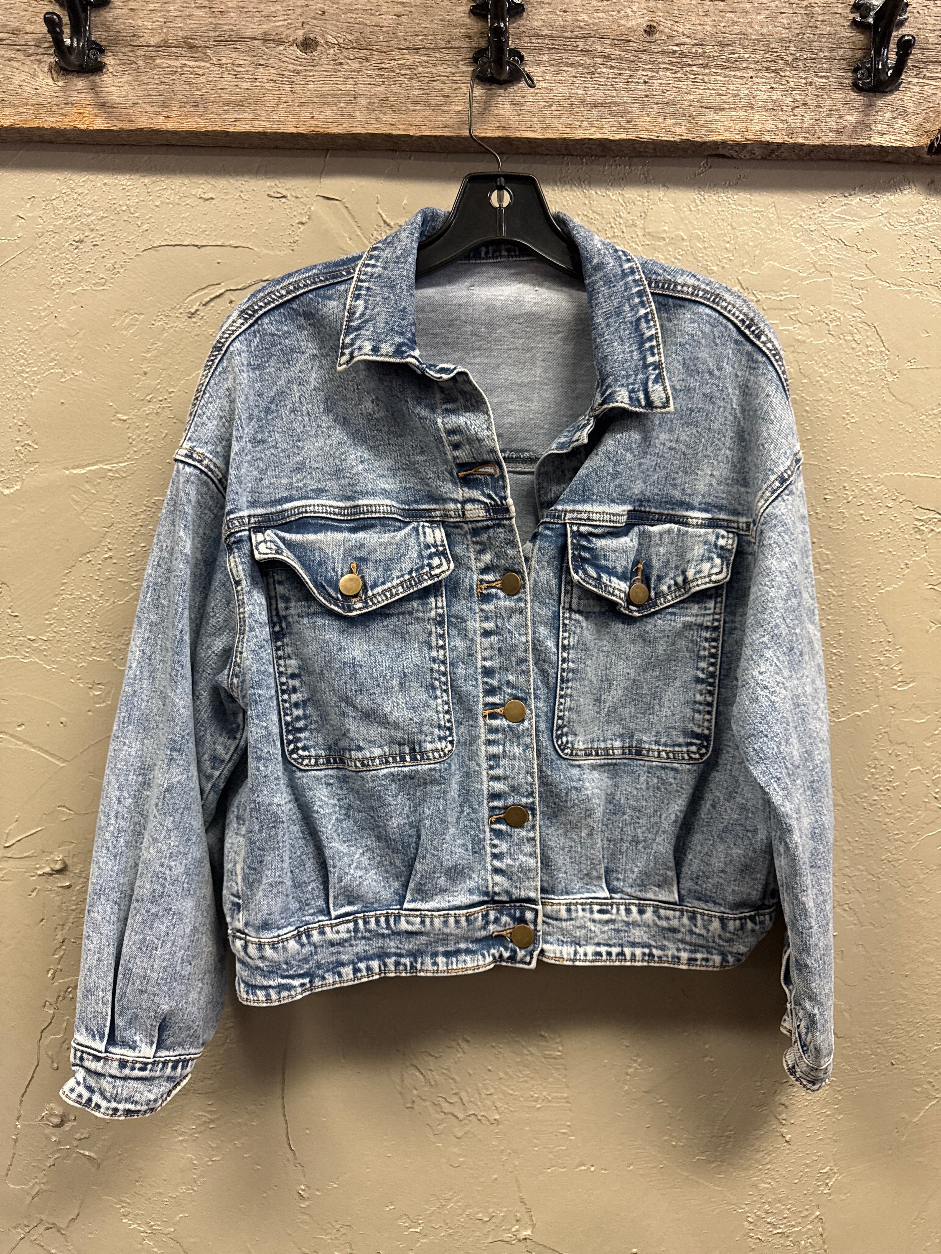 PLEATED ACID WASH DENIM JACKET