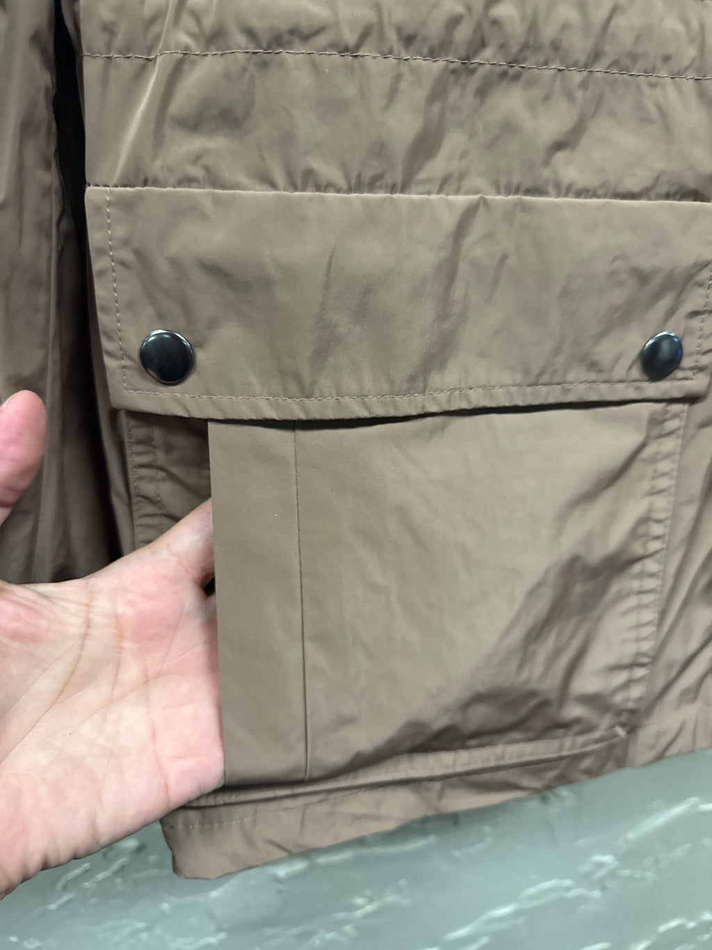 BANANA REPUBLIC RUFFLED RAIN COAT