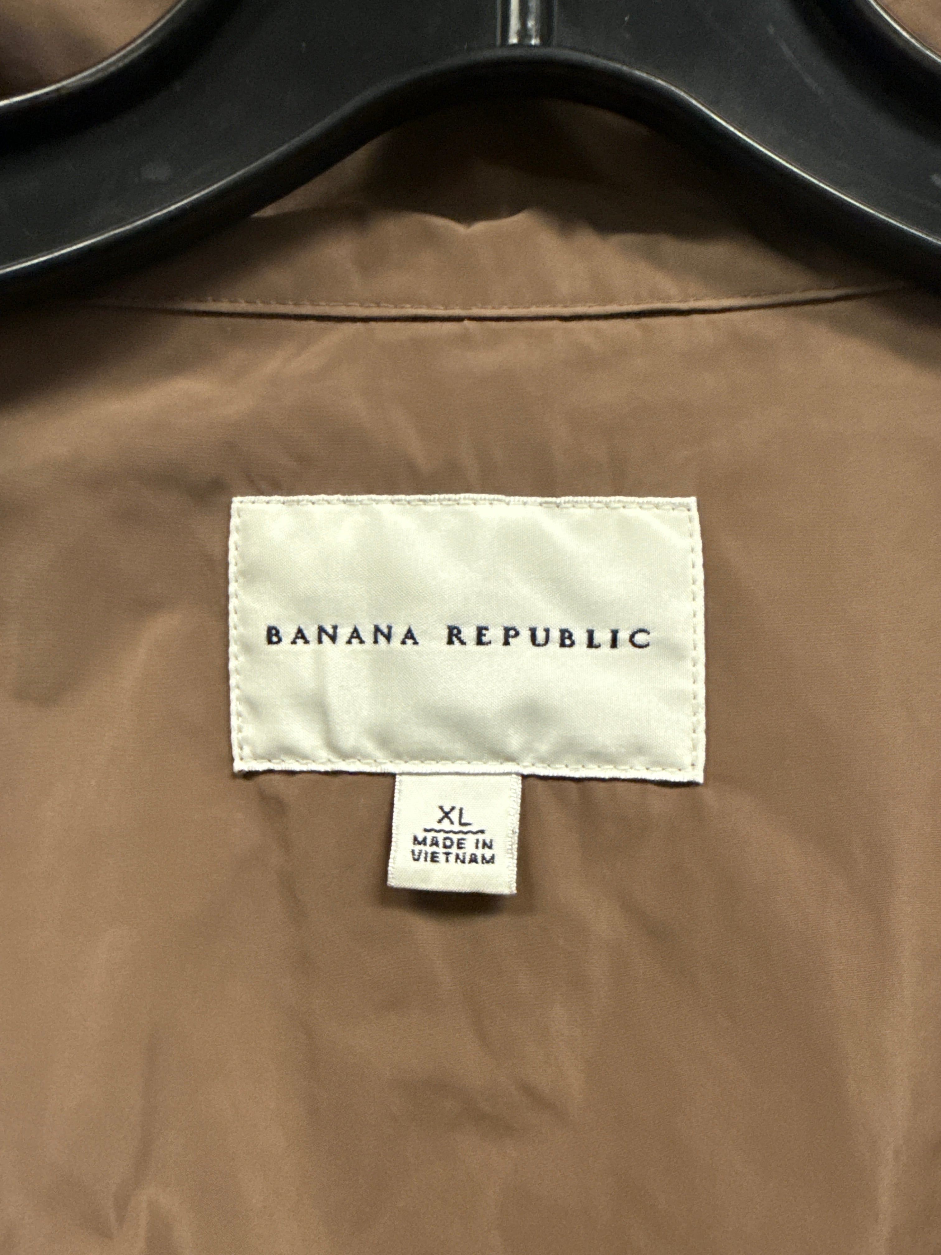 BANANA REPUBLIC RUFFLED RAIN COAT