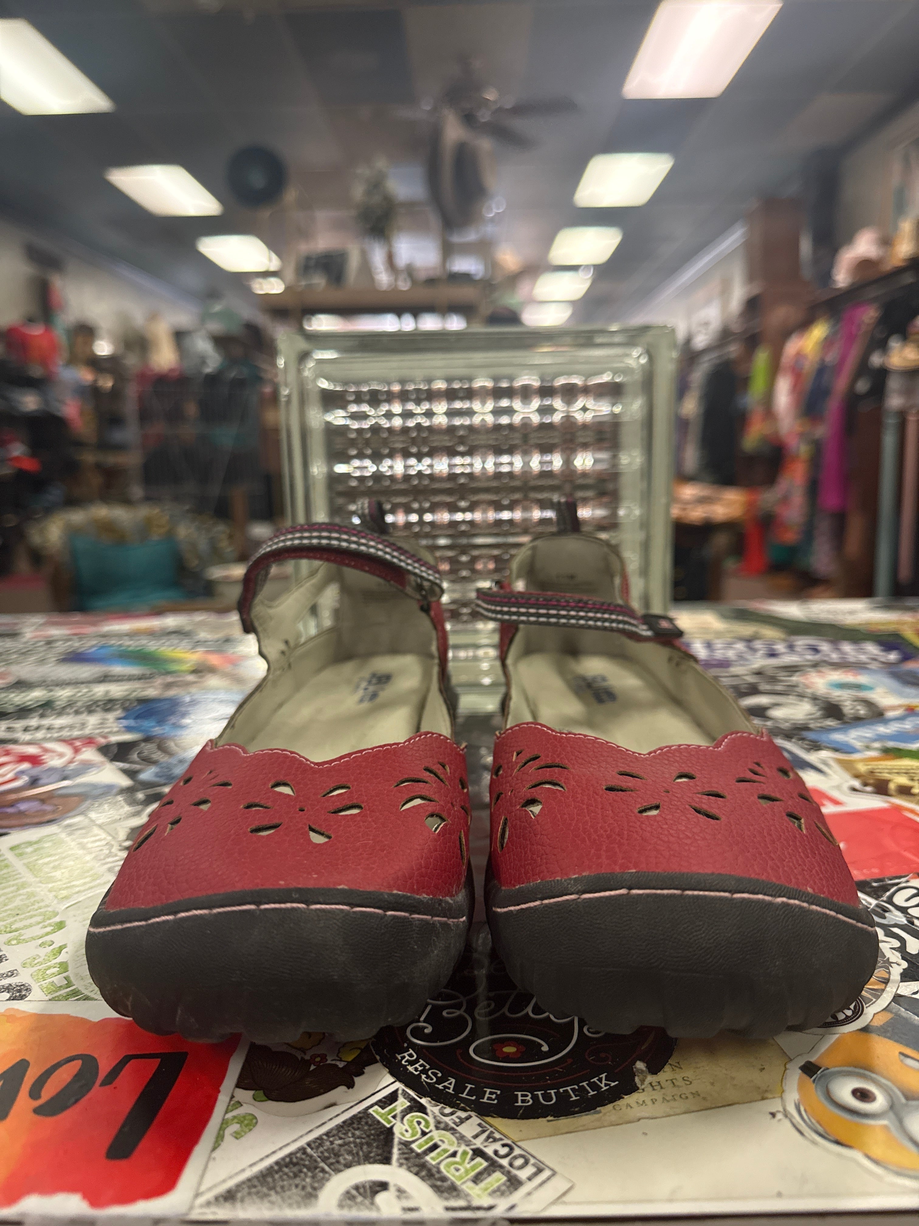 NWOT JBU MARY JANE FLATS (org$100)