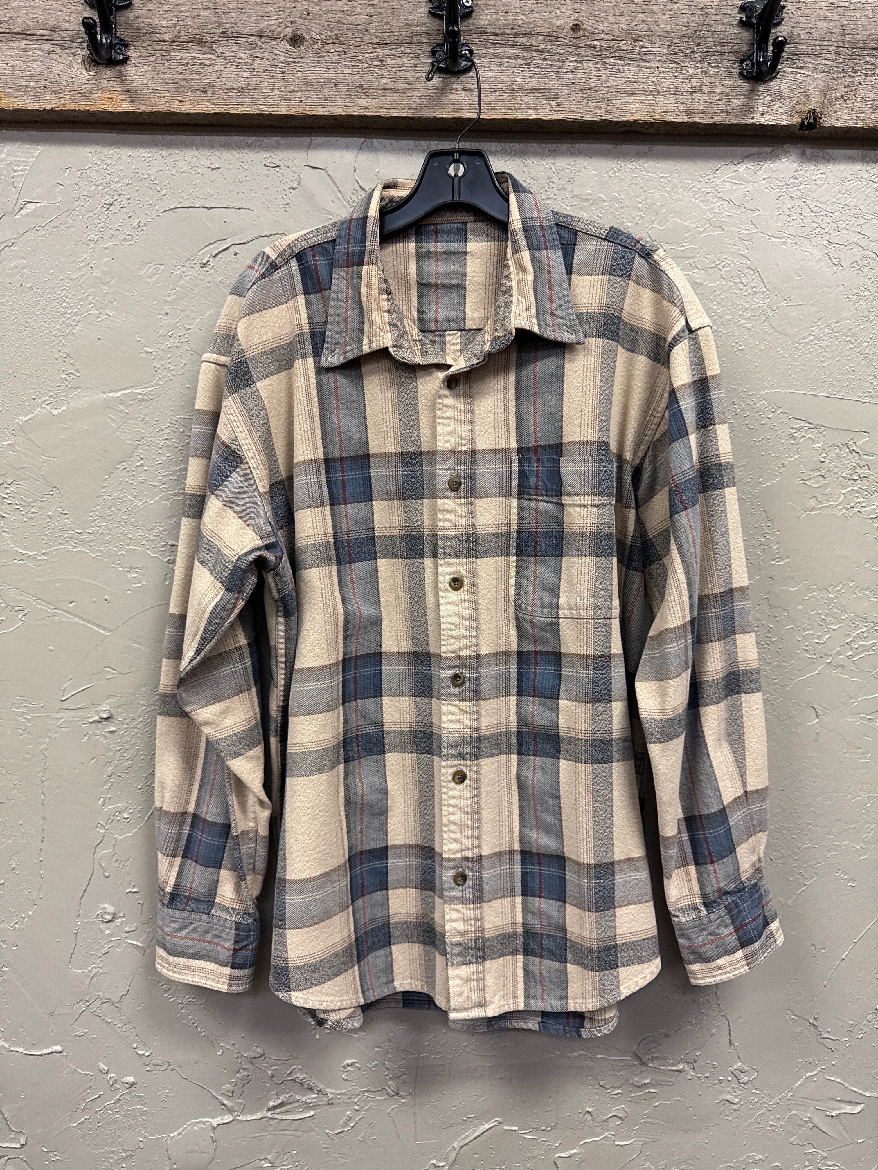 PLAID BUTTON UP SHIRT