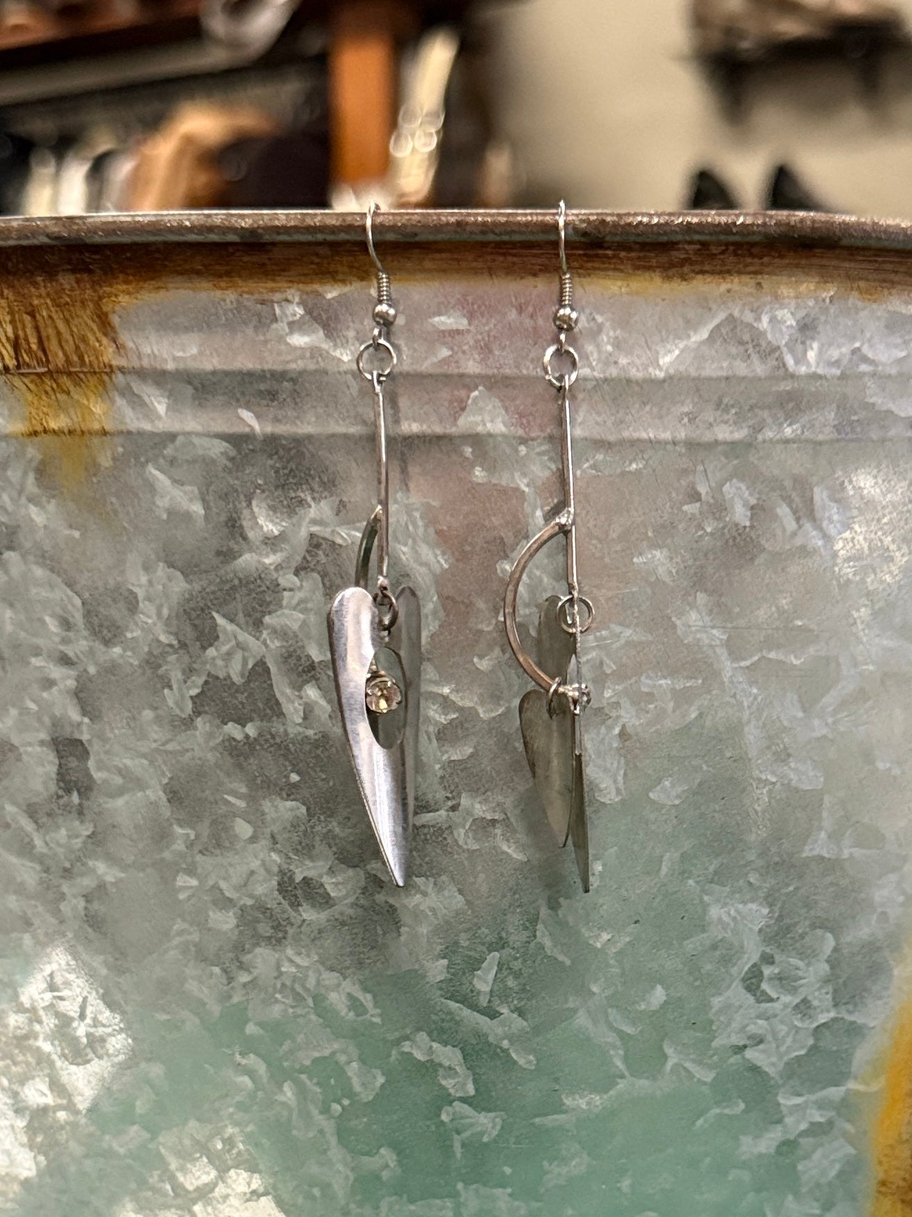 METAL DANGLE EARRINGS