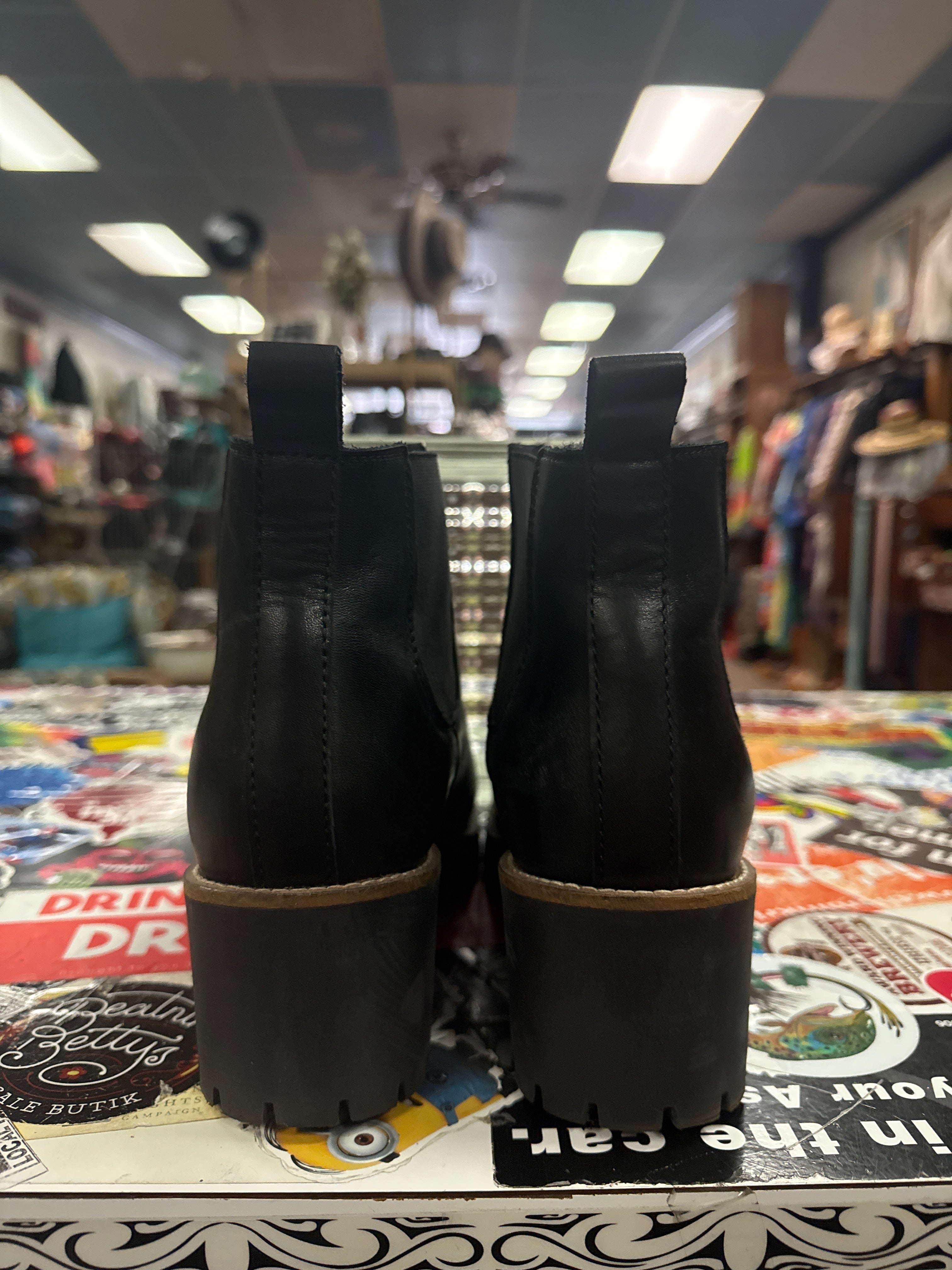 ANDRE ASSOUS WEDGE BOOT (org$189)