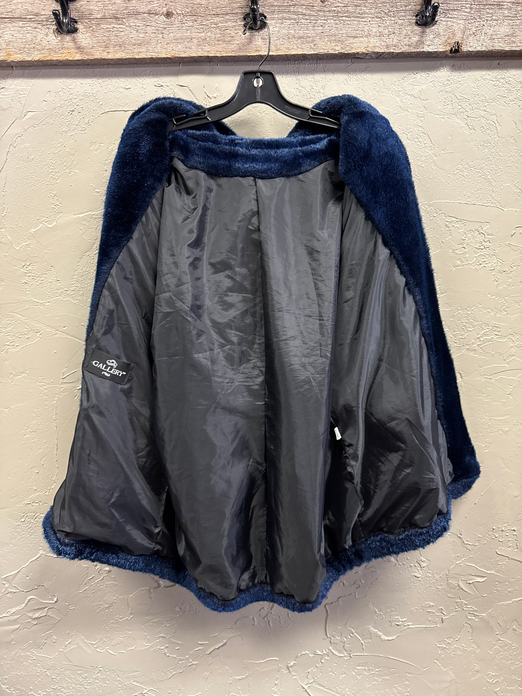 VTG GALLERY FAUX FUR JACKET