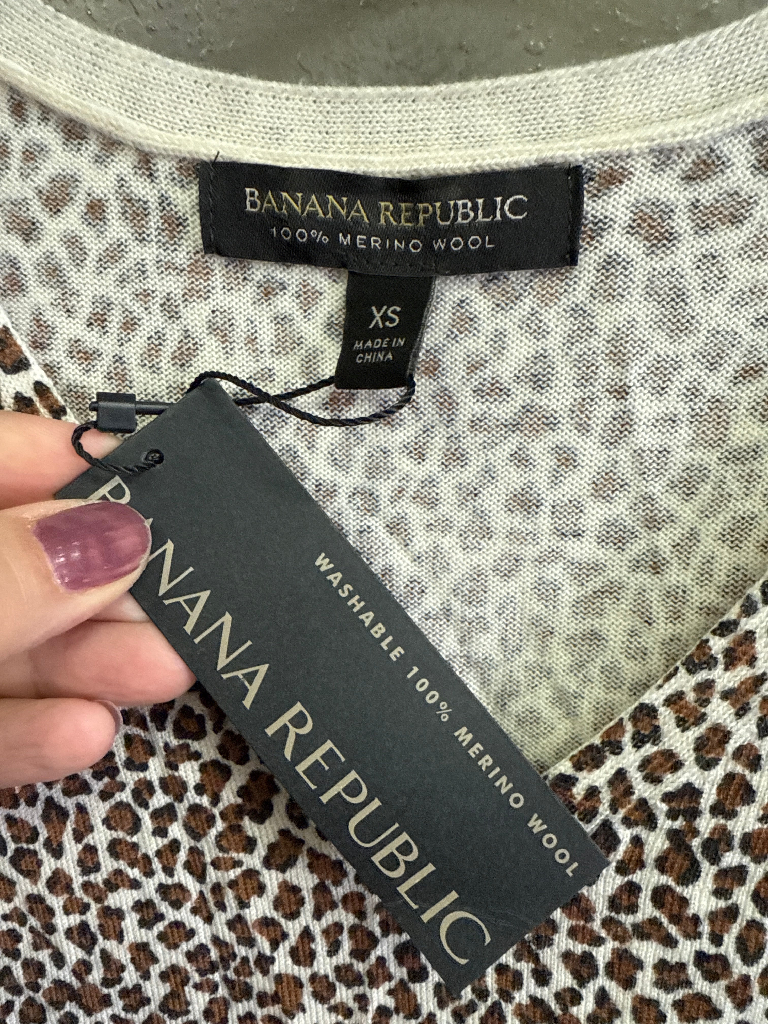 NWT BANANA REPUBLIC SWEATER