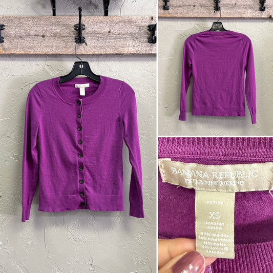 BANANA REPUBLIC CREW NECK CARDIS