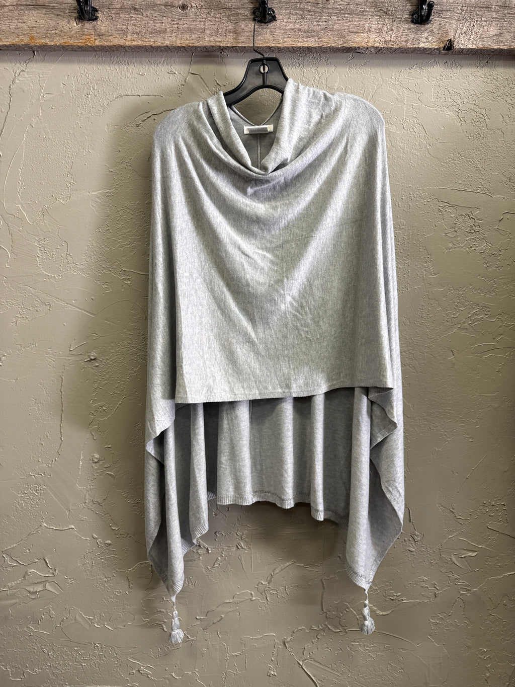 NWOT SHIRALEAH PONCHO
