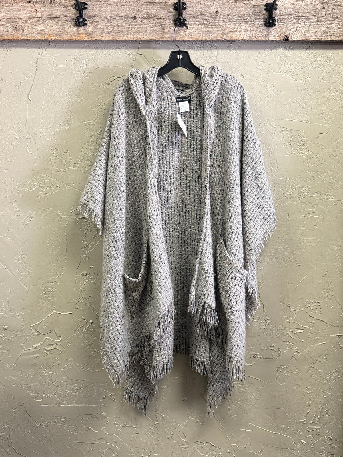 *NWT Harve Benard Wraps